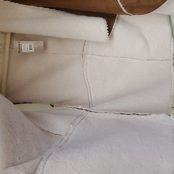 Bearpaw Surefire Faux Sherpa Vest Brand New - Picture 3 of 8